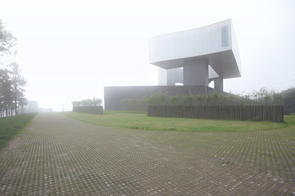 0013-南京四方当代美术馆 by Steven Holl Architects (11)